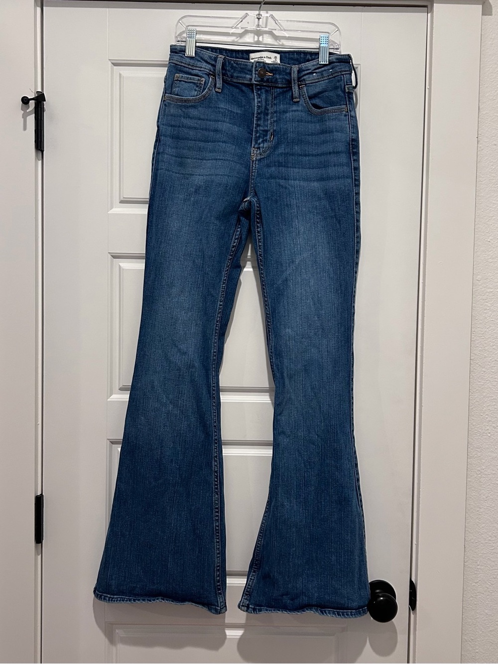 Abercrombie & Fitch The Flare Ultra High Rise Blue Jeans Size 26